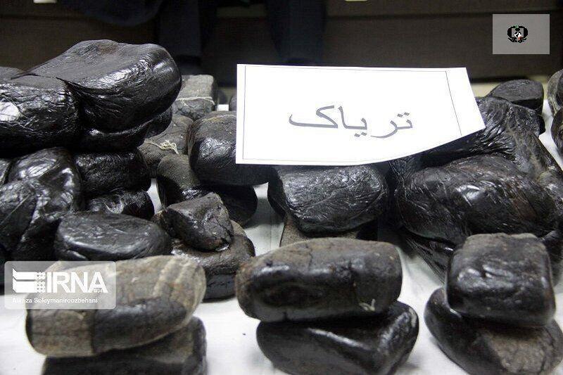 غافلگیری شبانه قاچاقچیان در منوجان / 490 کیلوگرم تریایک کشف شد