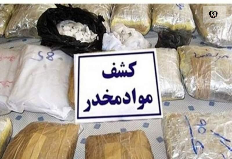 کشف بیش از ۴۴۲ کیلو انواع مواد مخدر از خودروی نیسان در محور یاسوج - اصفهان