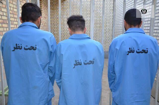 بازداشت 3 سوداگر مرگ با ۱۶ کیلوگرم شیشه در اراک