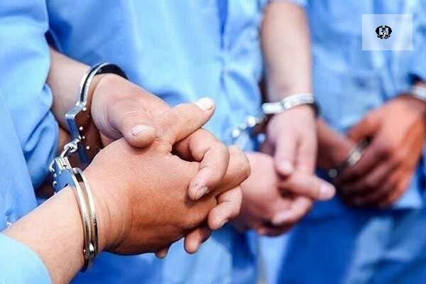 دستبند پلیس هرسین بر دستان ۱۰ خرده فروش مواد مخدر