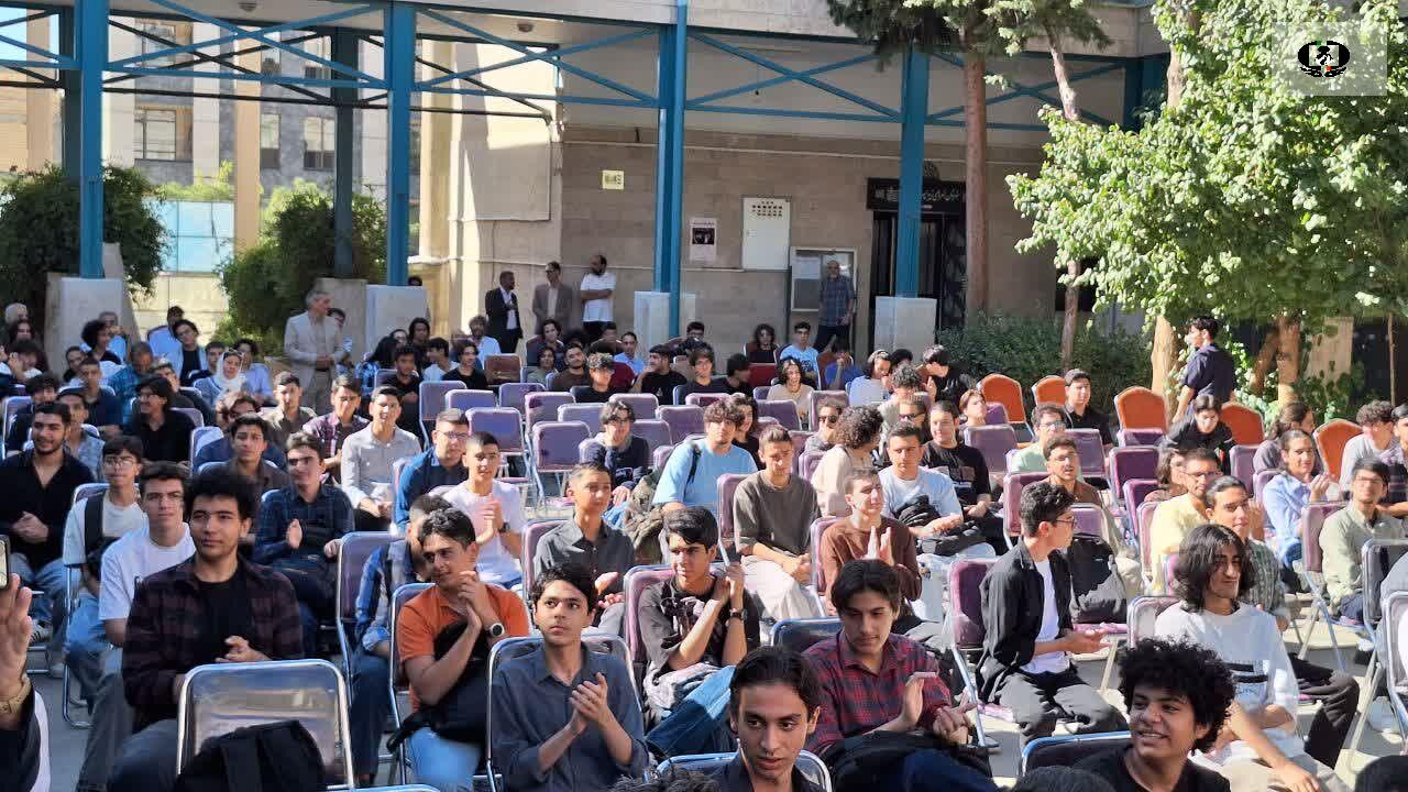مدرسه خط مقدم پیشگیری از آسیب&zwnj;های اجتماعی است