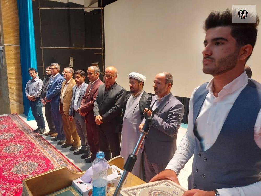تاکید بر استفاده از زبان هنر به عنوان زبان تاثیر گذار در میان آسیب های اجتماعی